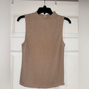 Contempo Casuals Sleeveless Ribbed Knit Tan Cream Top w/ Gold Sparkles Size M 🤎